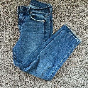 Gap women’s cheeky straight sky high denim